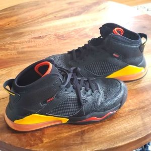 JORDAN MARS 270 ''CITRUS' SIZE 11.5 MEN'S